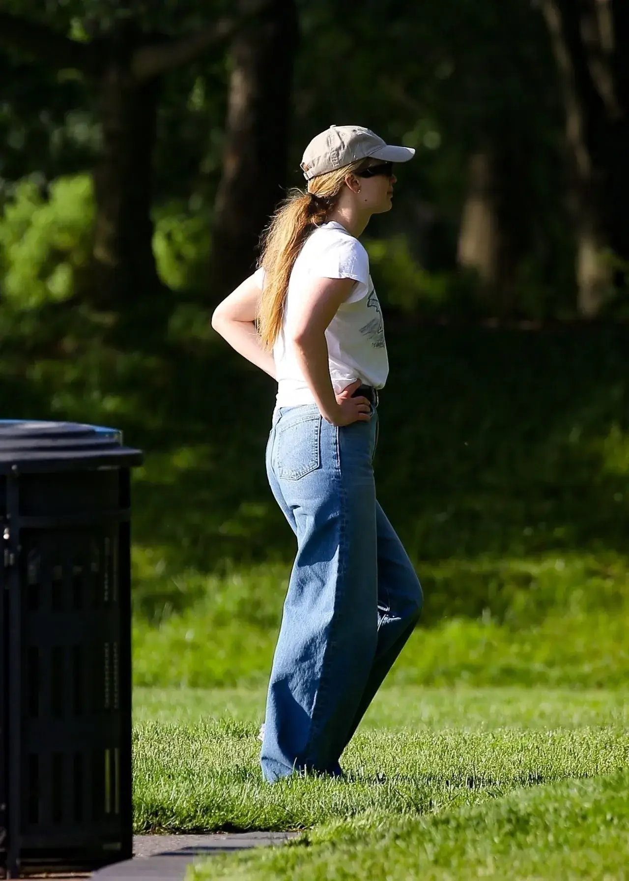 American actress Jennifer Lawrence Photoshoot in White T Shirt Blue Jeans